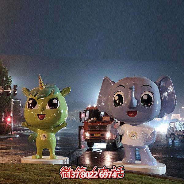 玻璃鋼吉祥物雕塑，為廣場(chǎng)和草地添彩