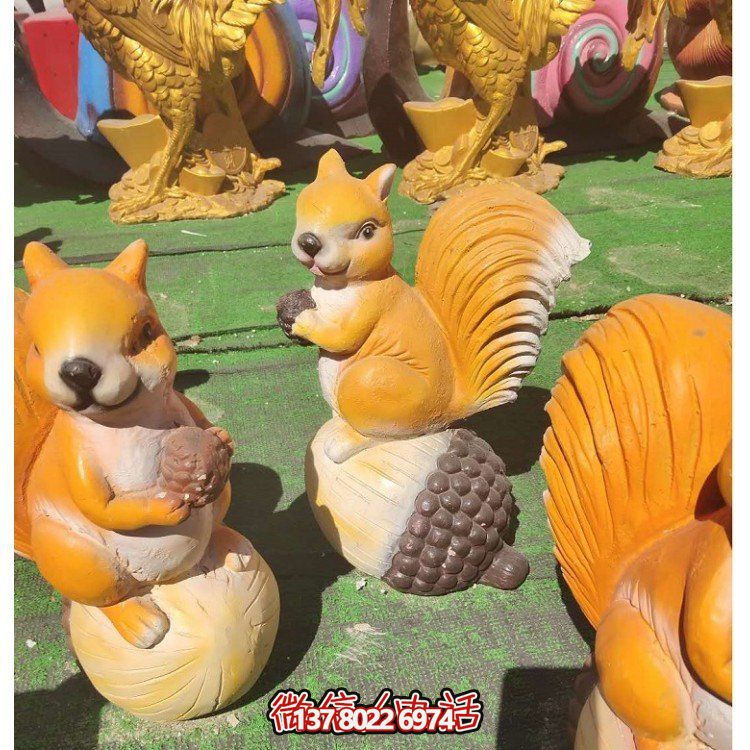 集游樂、景觀、動(dòng)物園于一體的玻璃鋼仿真卡通動(dòng)物游樂場