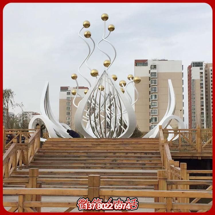 大型不銹鋼荷花雕塑，點(diǎn)綴美麗的景觀花園