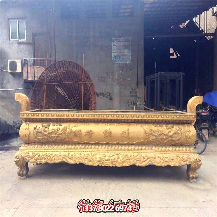 平口鍍金仿古香爐，為寺廟和戶(hù)外添彩