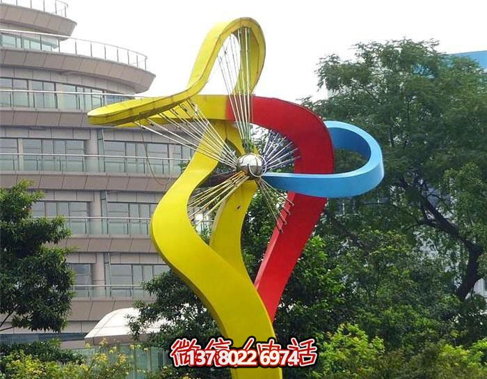 美輪美奐的不銹鋼彩虹舞景觀雕塑，點(diǎn)綴小區(qū)環(huán)境