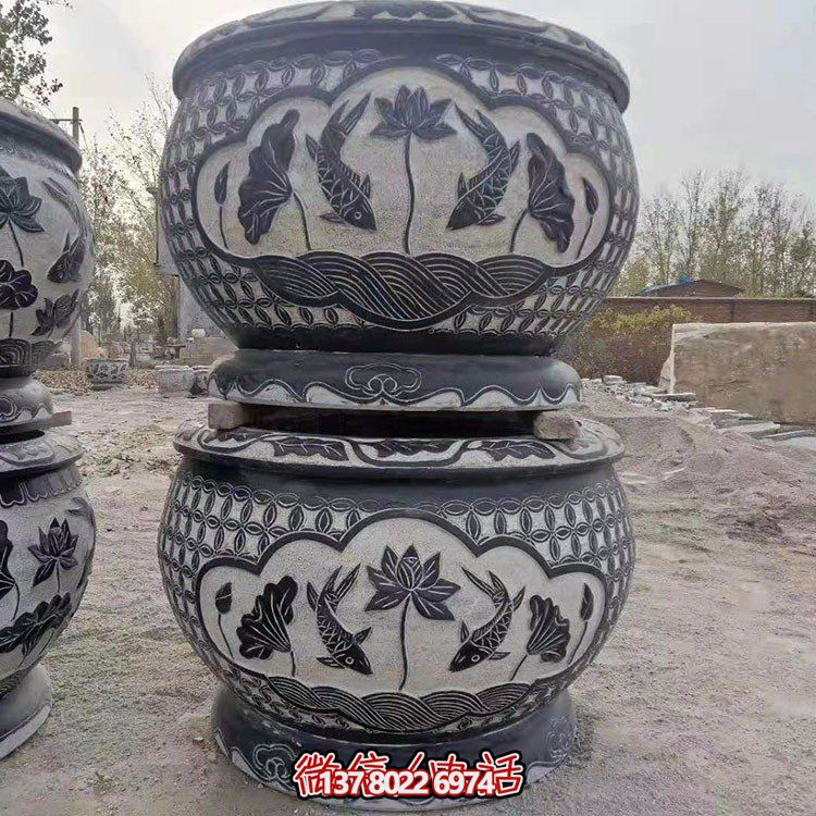 古典風(fēng)格養(yǎng)魚(yú)戶外水缸