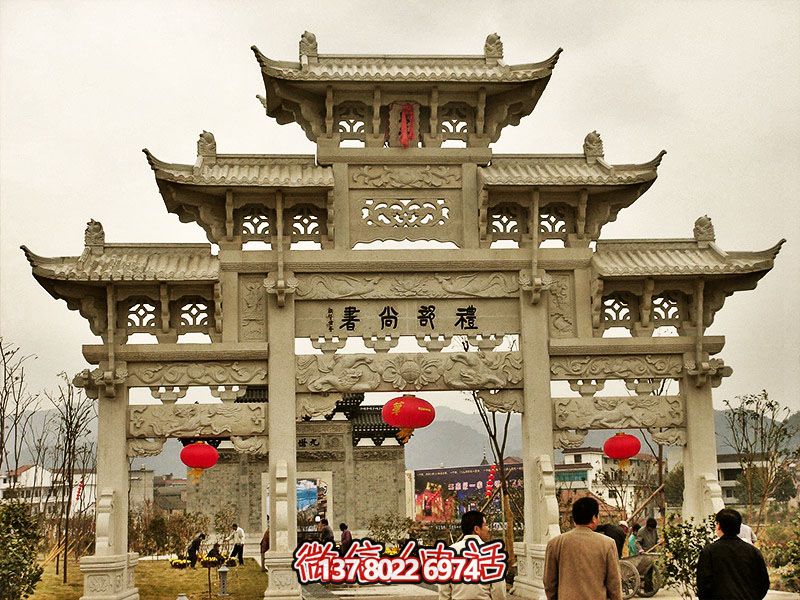 鏤空三門牌坊,點(diǎn)綴城市廣場(chǎng) 鏤空三門牌坊,點(diǎn)綴城市廣場(chǎng)