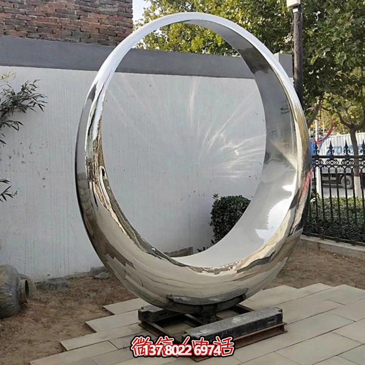 高級不銹鋼圓環(huán)雕塑，構(gòu)筑優(yōu)雅園林景觀