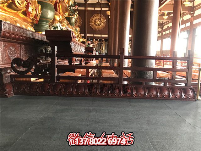 鑄銅欄桿——現(xiàn)代簡約風格，兼具實用性和藝術(shù)美感