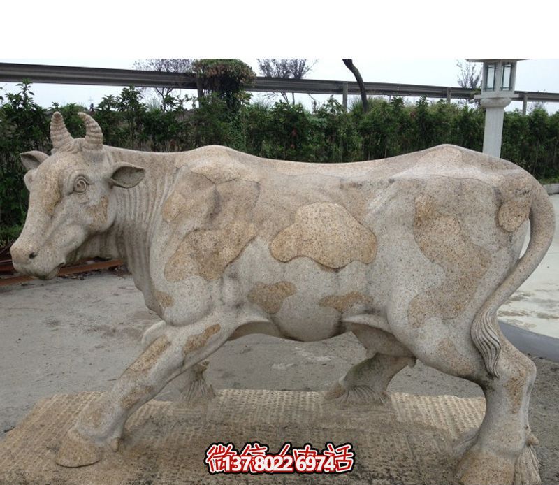 農(nóng)場(chǎng)一只大號(hào)石雕牛雕塑
