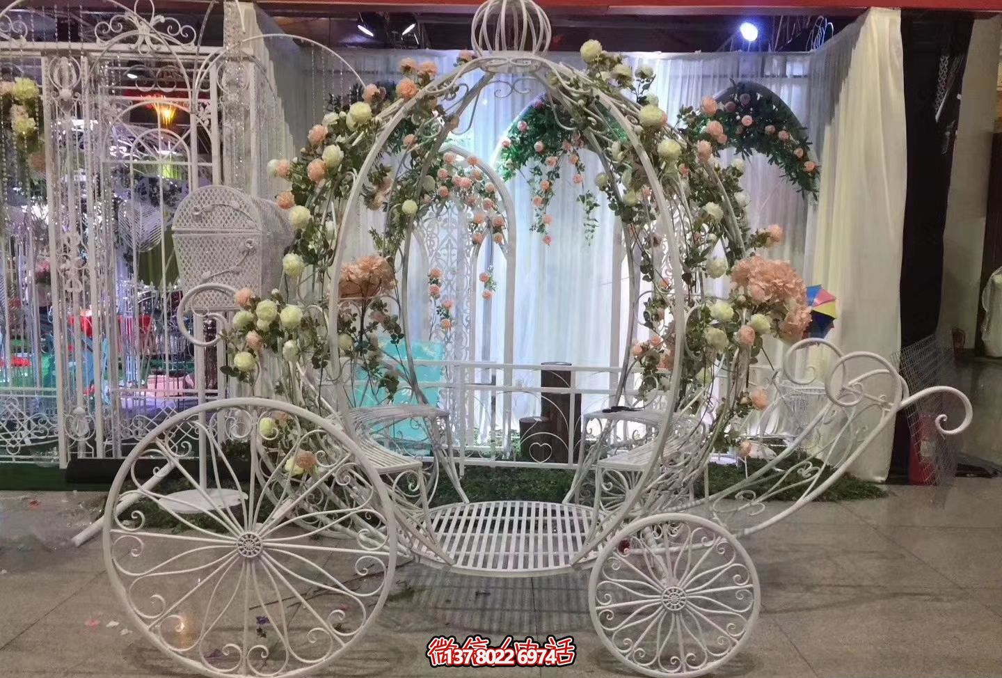 酒店婚禮室內(nèi)創(chuàng)意不銹鋼馬車(chē)雕塑 酒店婚禮室內(nèi)創(chuàng)意不銹鋼馬車(chē)雕塑